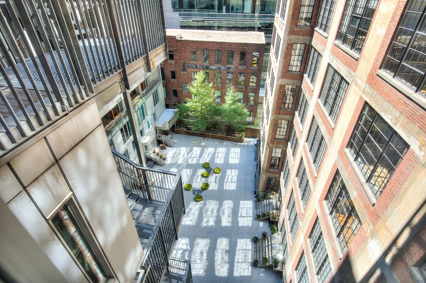 Backyard - 701-445 Av. Viger O., Montréal (Ville-Marie), QC -