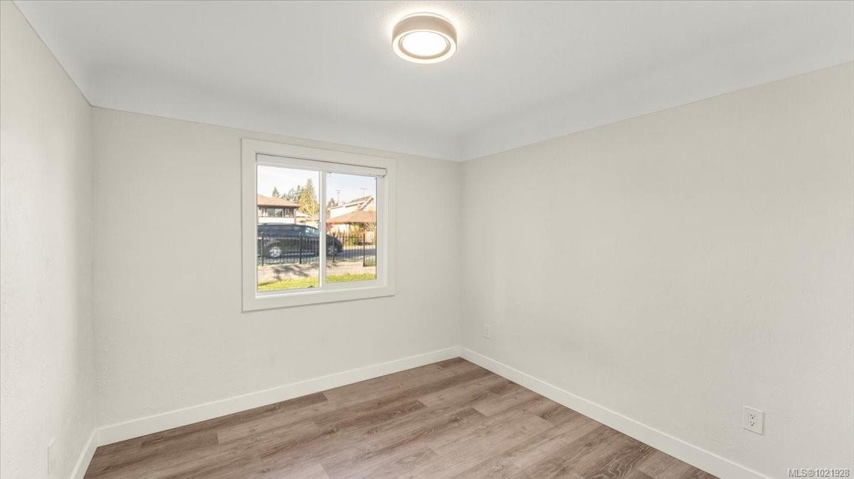 1021 Tillicum Rd, Esquimalt, BC