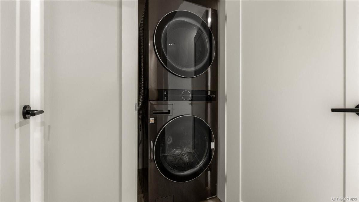 1021 Tillicum Rd, Esquimalt, BC