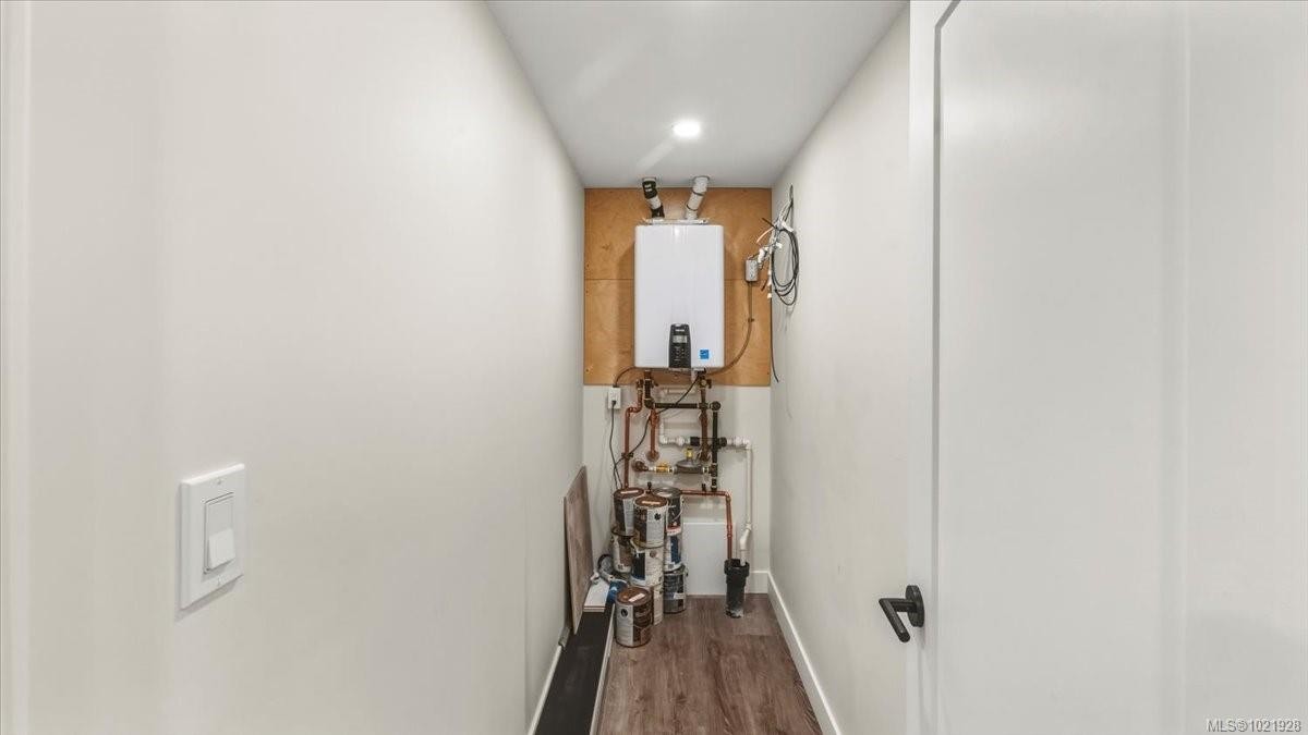 1021 Tillicum Rd, Esquimalt, BC