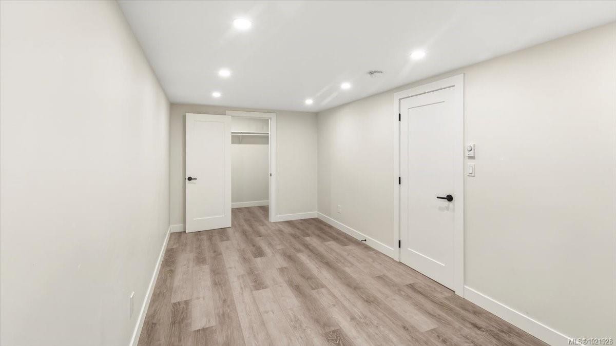 1021 Tillicum Rd, Esquimalt, BC