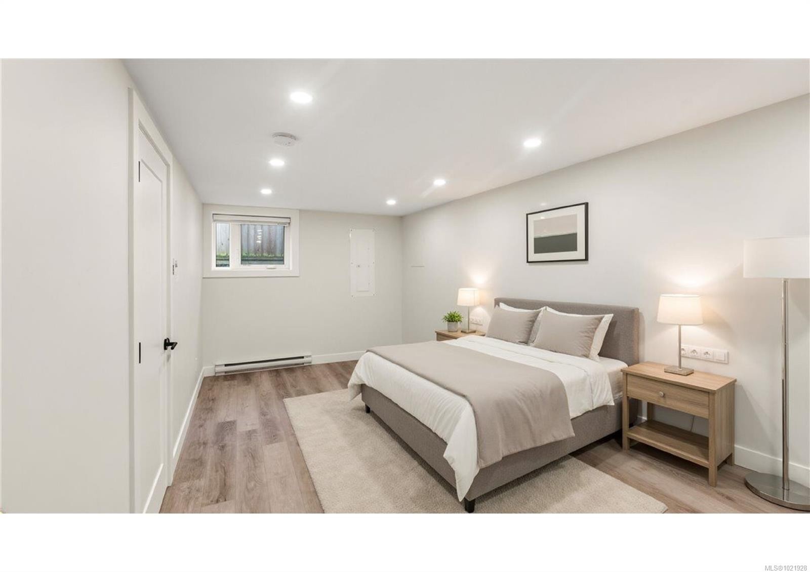 1021 Tillicum Rd, Esquimalt, BC