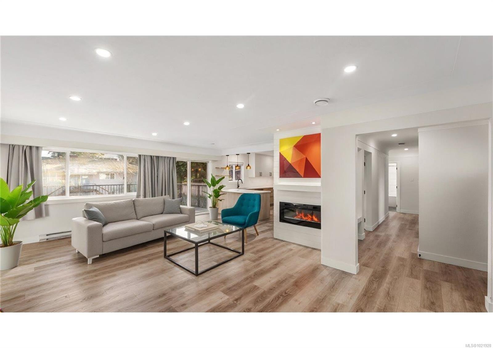 1021 Tillicum Rd, Esquimalt, BC