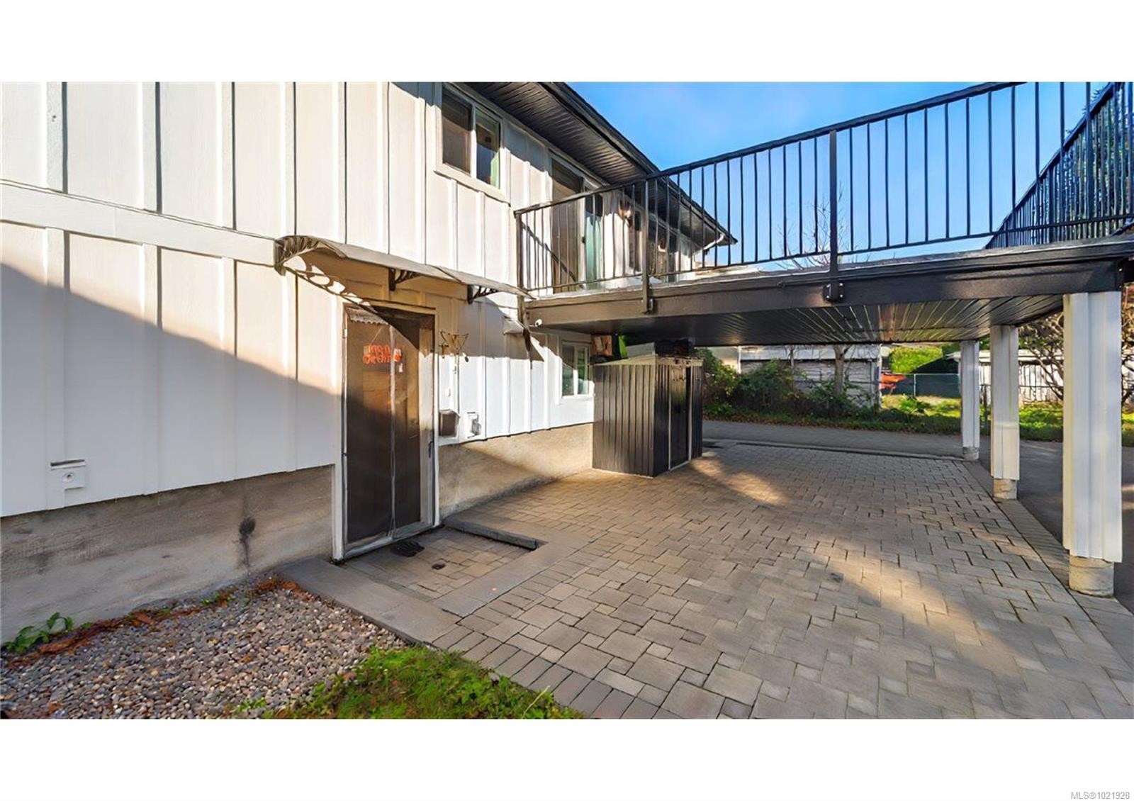 1021 Tillicum Rd, Esquimalt, BC