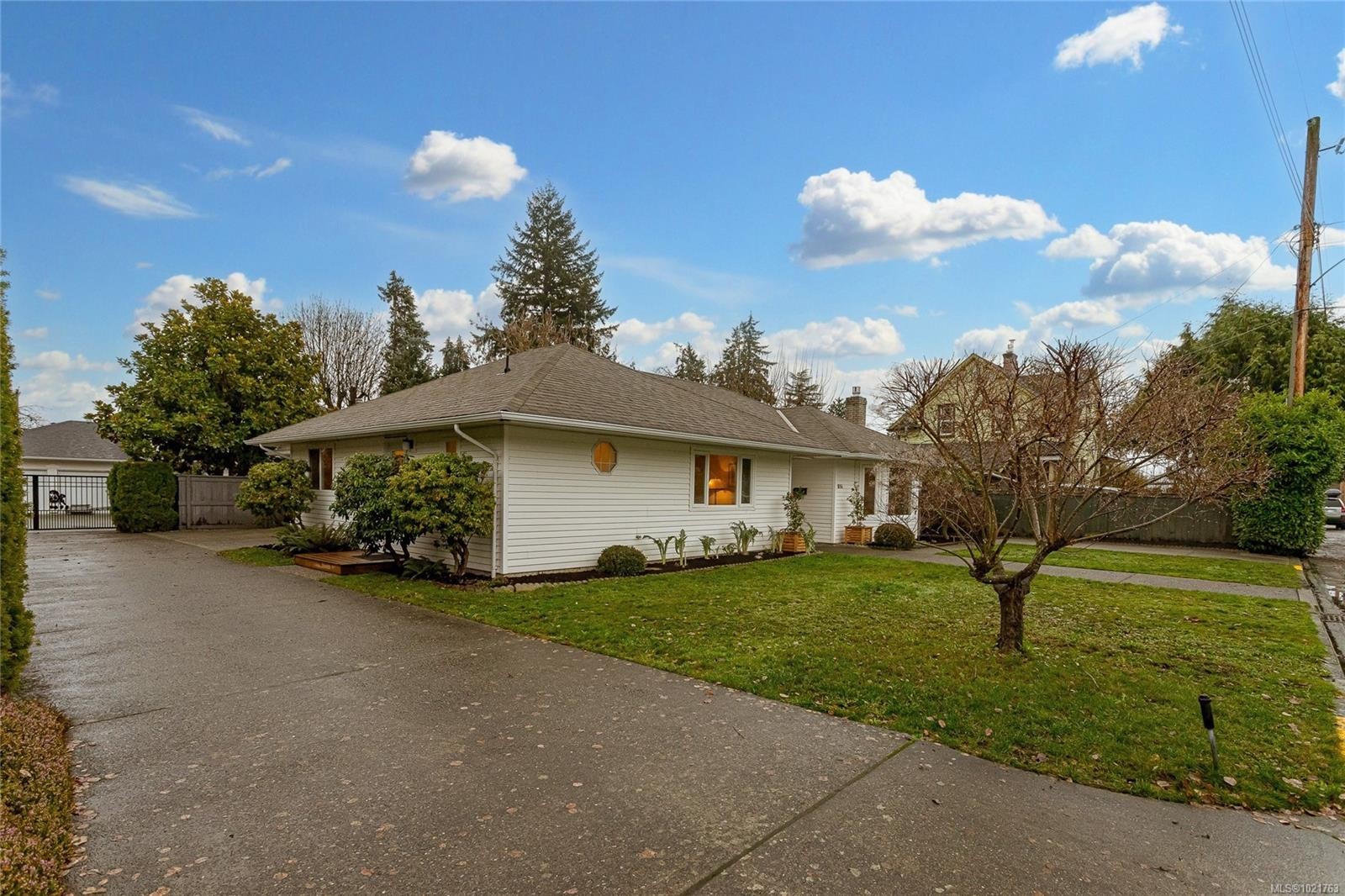 1014 Holmes St, Duncan, BC