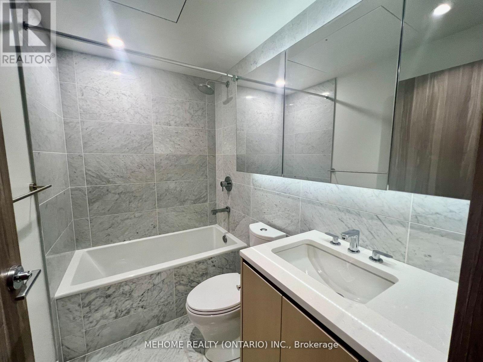 1608 - 95 Mcmahon Drive E, Toronto, ON - Indoor Photo Showing Bathroom