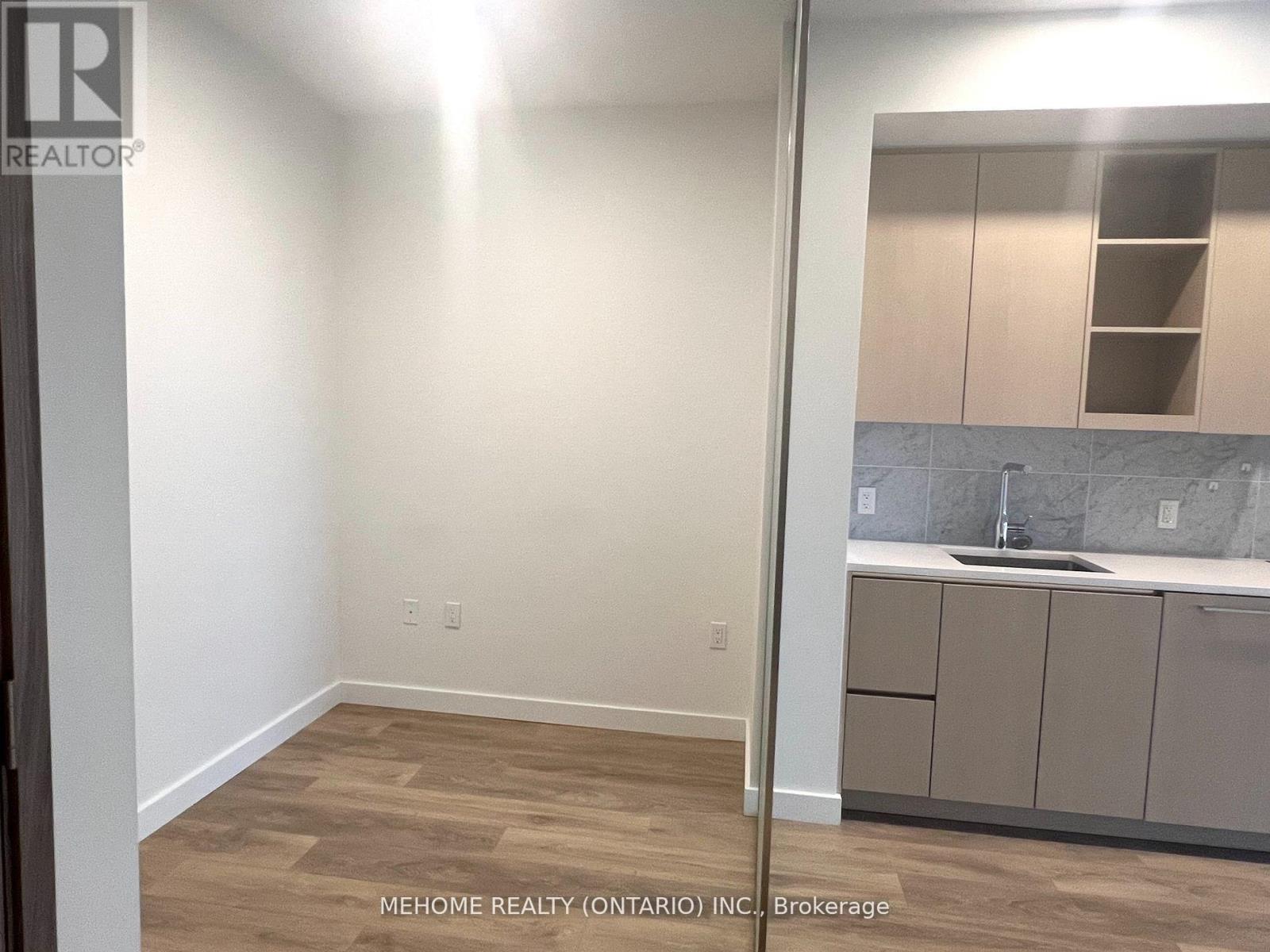 1608 - 95 Mcmahon Drive E, Toronto, ON - Indoor