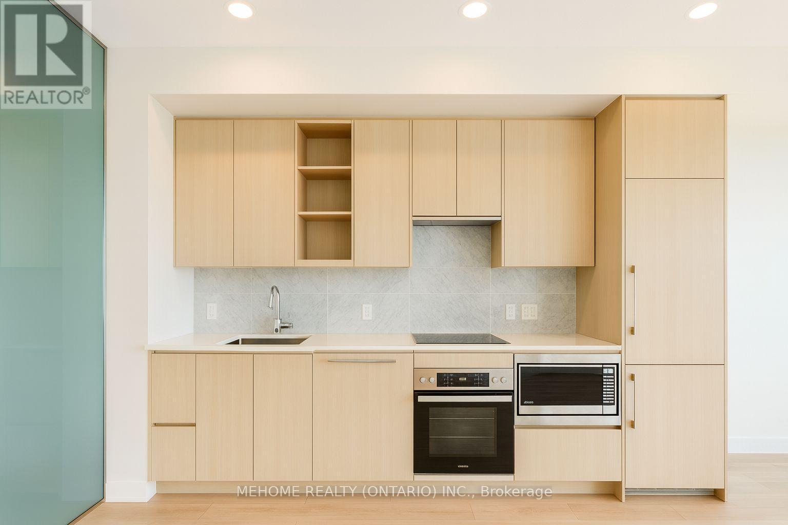 1608 - 95 Mcmahon Drive E, Toronto, ON - Indoor Photo Showing Kitchen