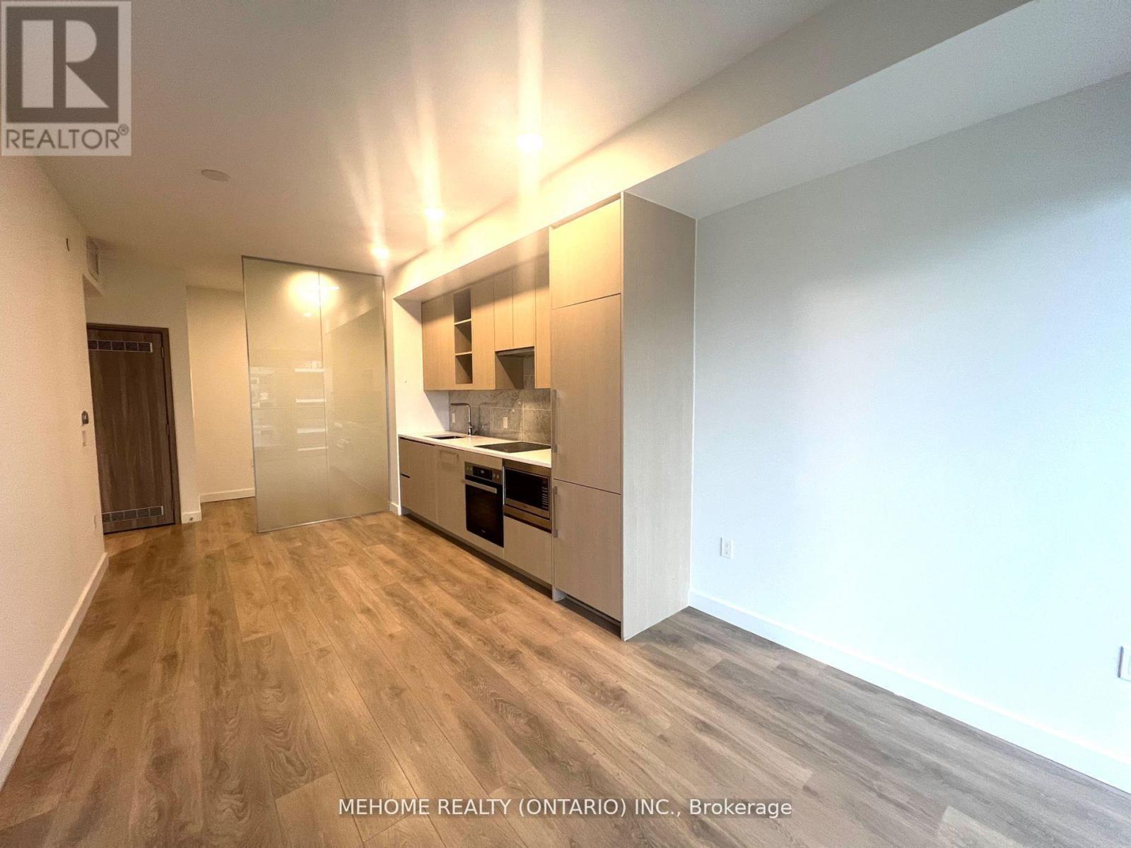 1608 - 95 Mcmahon Drive E, Toronto, ON - Indoor Photo Showing Kitchen