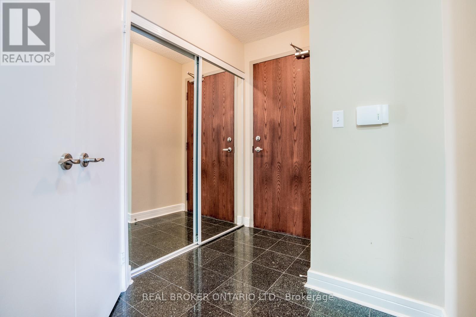 504 - 16 Harrison Garden Boulevard, Toronto, ON - Indoor Photo Showing Other Room