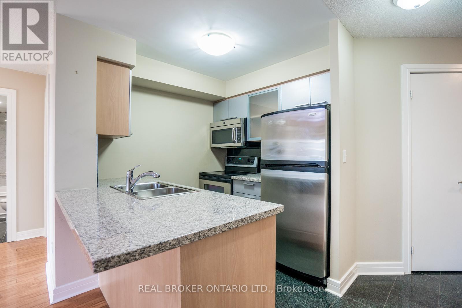 504 - 16 Harrison Garden Boulevard, Toronto, ON - Indoor Photo Showing Kitchen With Double Sink