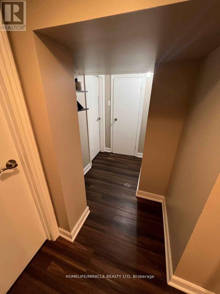 141 Bexhill Avenue, Toronto, ON - Indoor Photo Showing Other Room