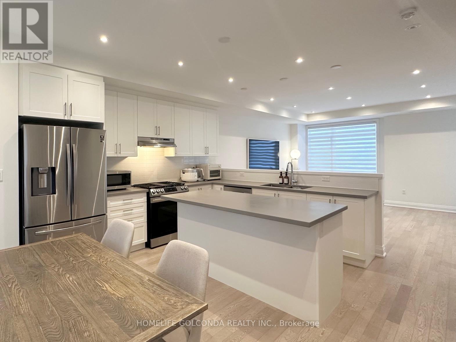 206 Moneypenny Place, Vaughan, ON - Indoor Photo Showing Kitchen With Double Sink