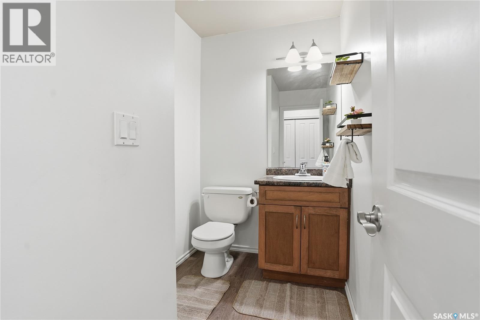 120 303 Slimmon Place, Saskatoon, SK - Indoor Photo Showing Bathroom