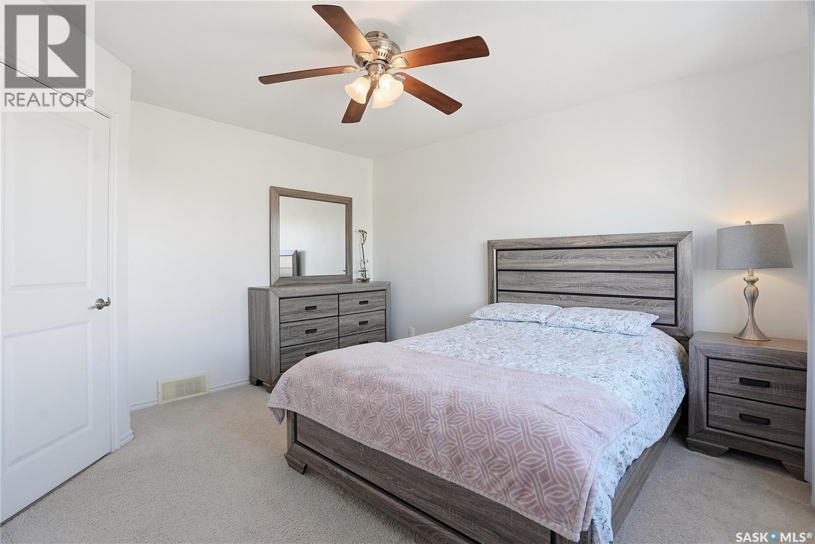 120 303 Slimmon Place, Saskatoon, SK - Indoor Photo Showing Bedroom