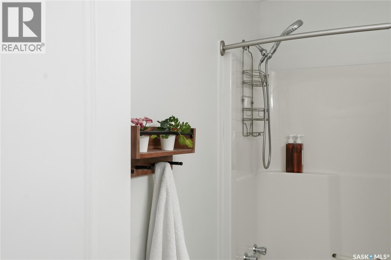 120 303 Slimmon Place, Saskatoon, SK - Indoor