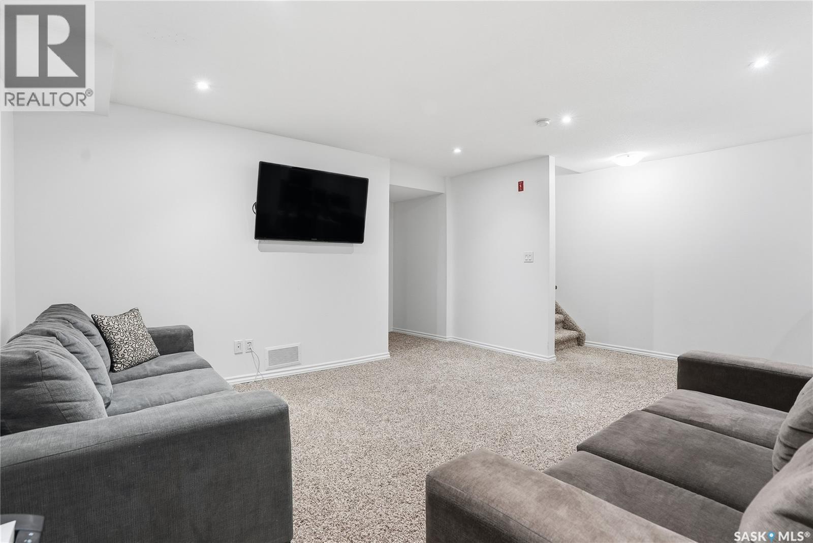 120 303 Slimmon Place, Saskatoon, SK - Indoor