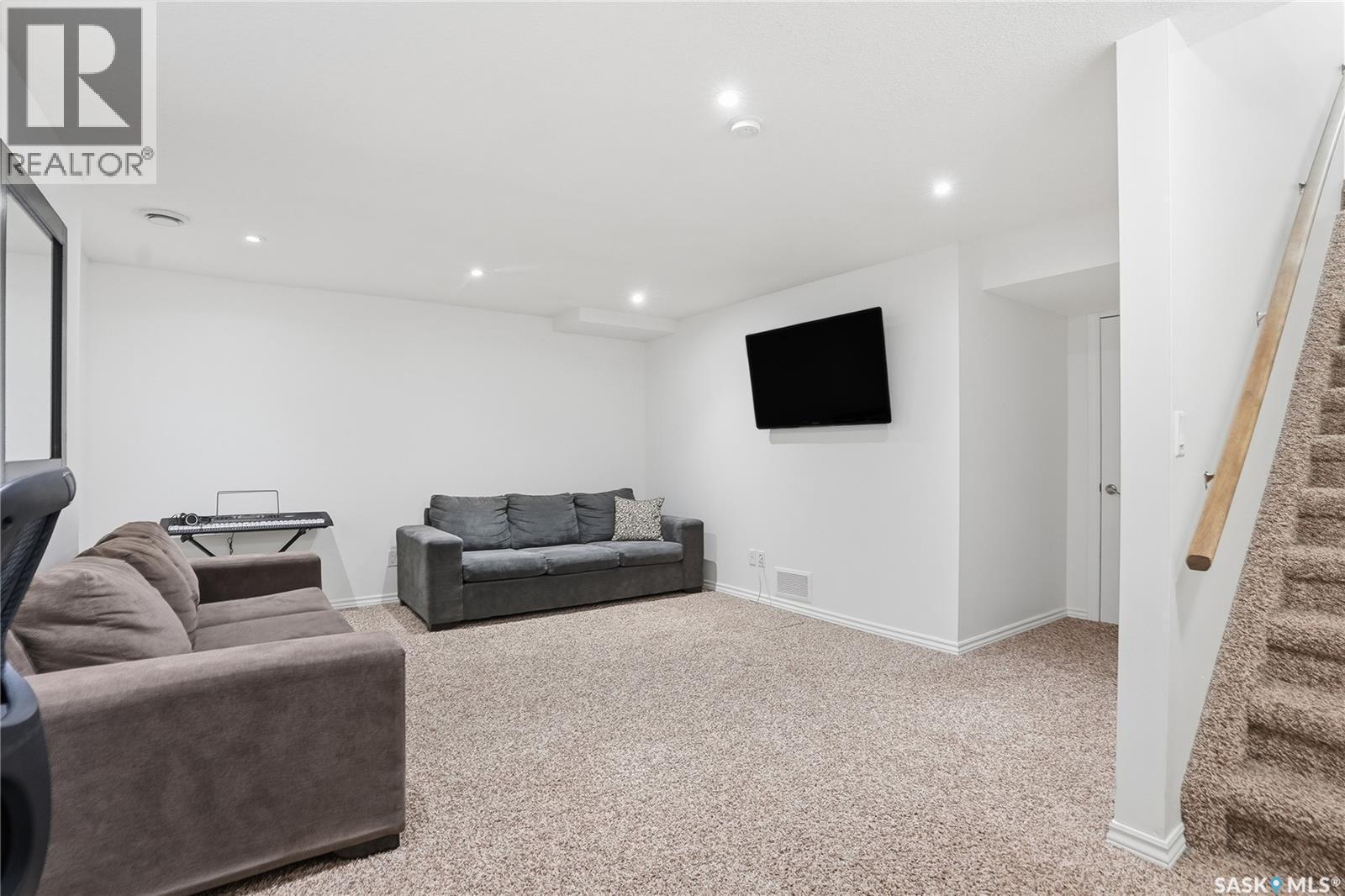 120 303 Slimmon Place, Saskatoon, SK - Indoor