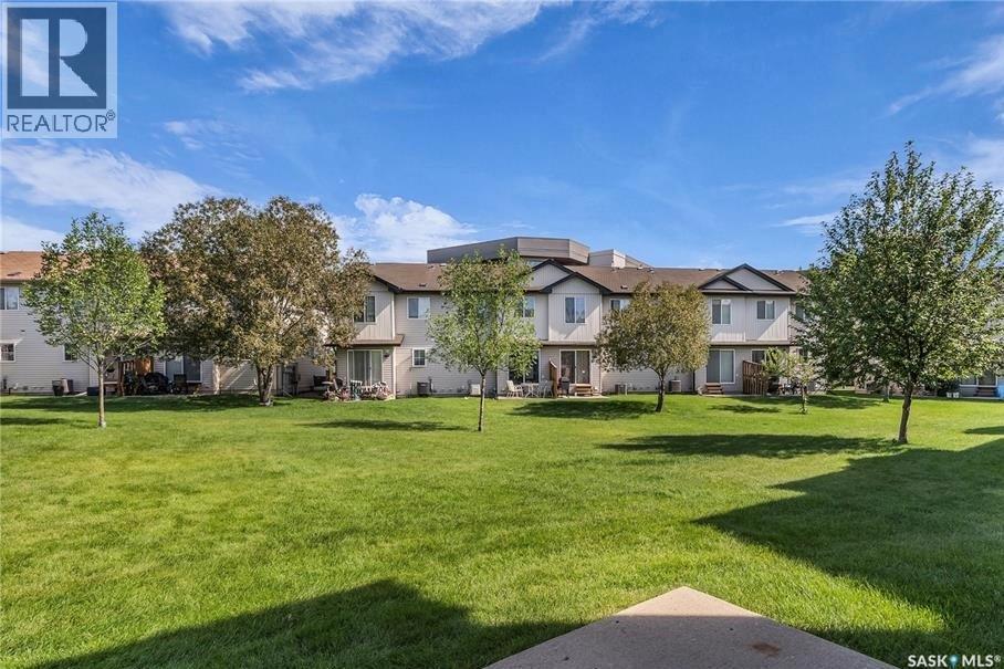 120 303 Slimmon Place, Saskatoon, SK - Outdoor