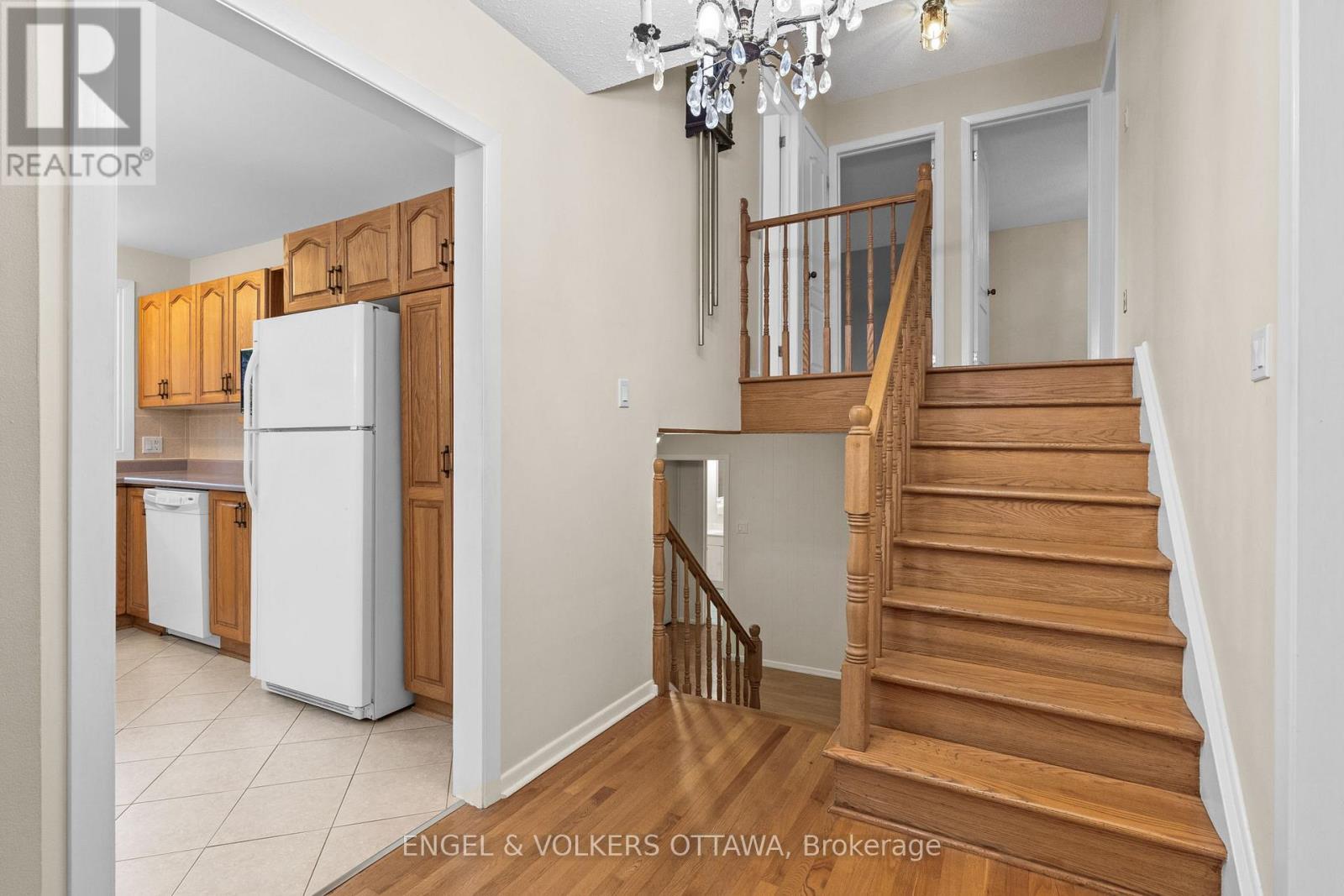 3348 Kodiak Street, Ottawa, ON - Indoor