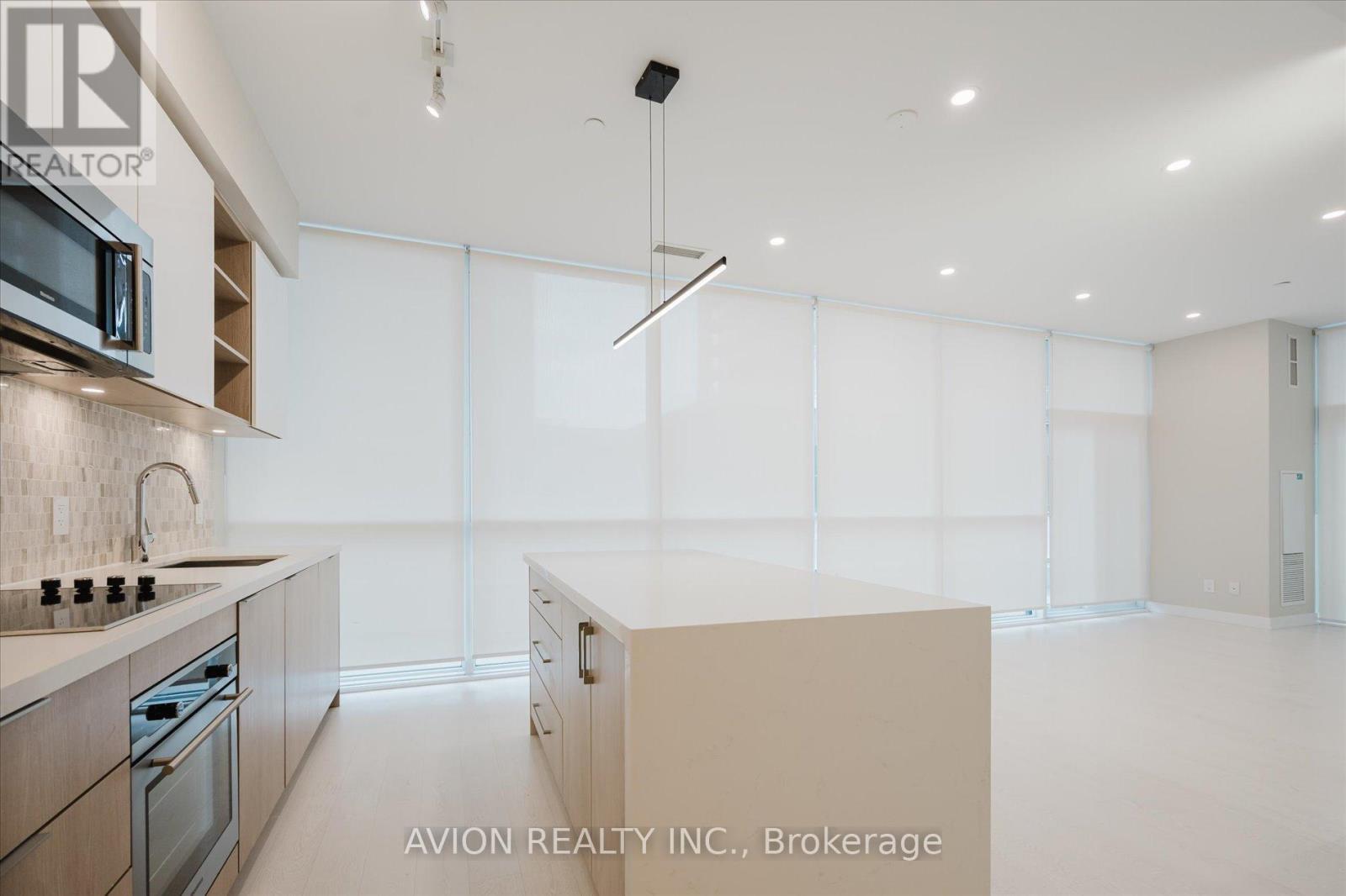 402 - 50 Ordnance Street, Toronto, ON - Indoor Photo Showing Kitchen With Upgraded Kitchen