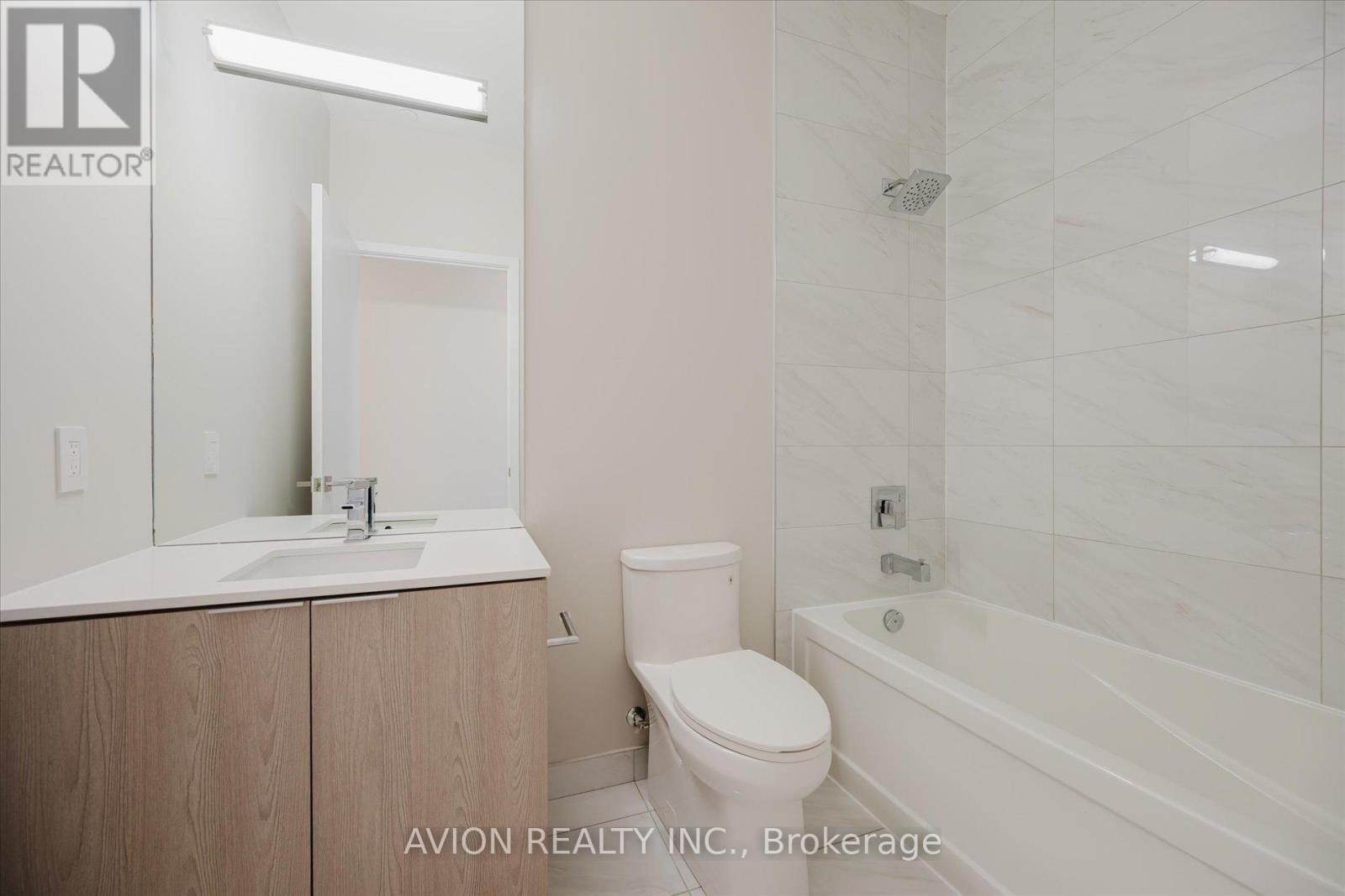 402 - 50 Ordnance Street, Toronto, ON - Indoor Photo Showing Bathroom