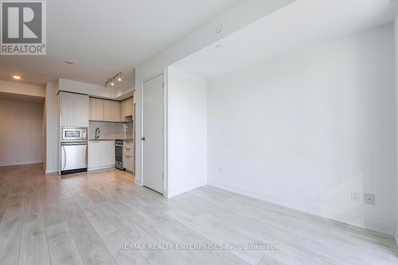 1401 - 501 Yonge Street, Toronto, ON - Indoor Photo Showing Kitchen