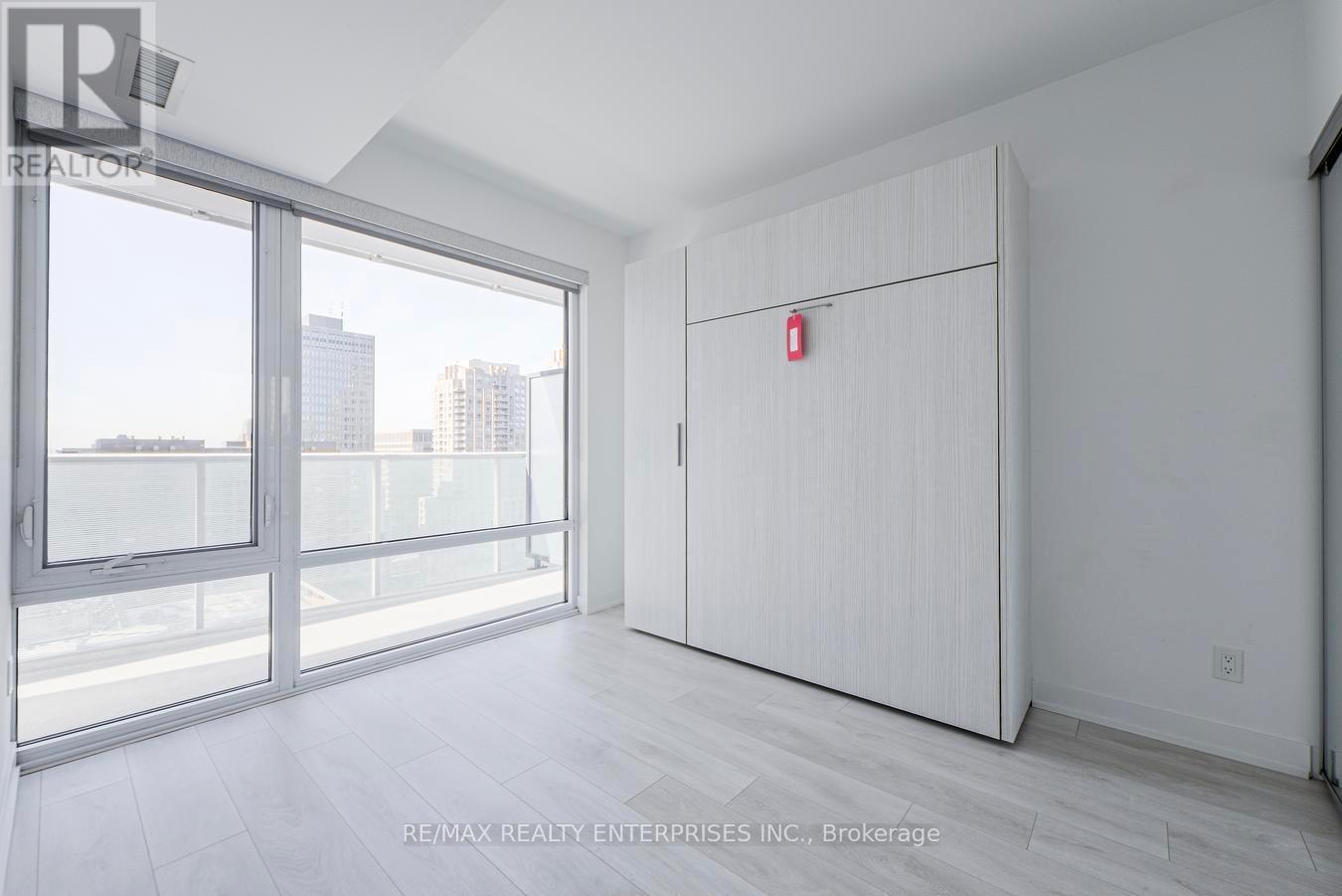 1401 - 501 Yonge Street, Toronto, ON - Indoor Photo Showing Other Room