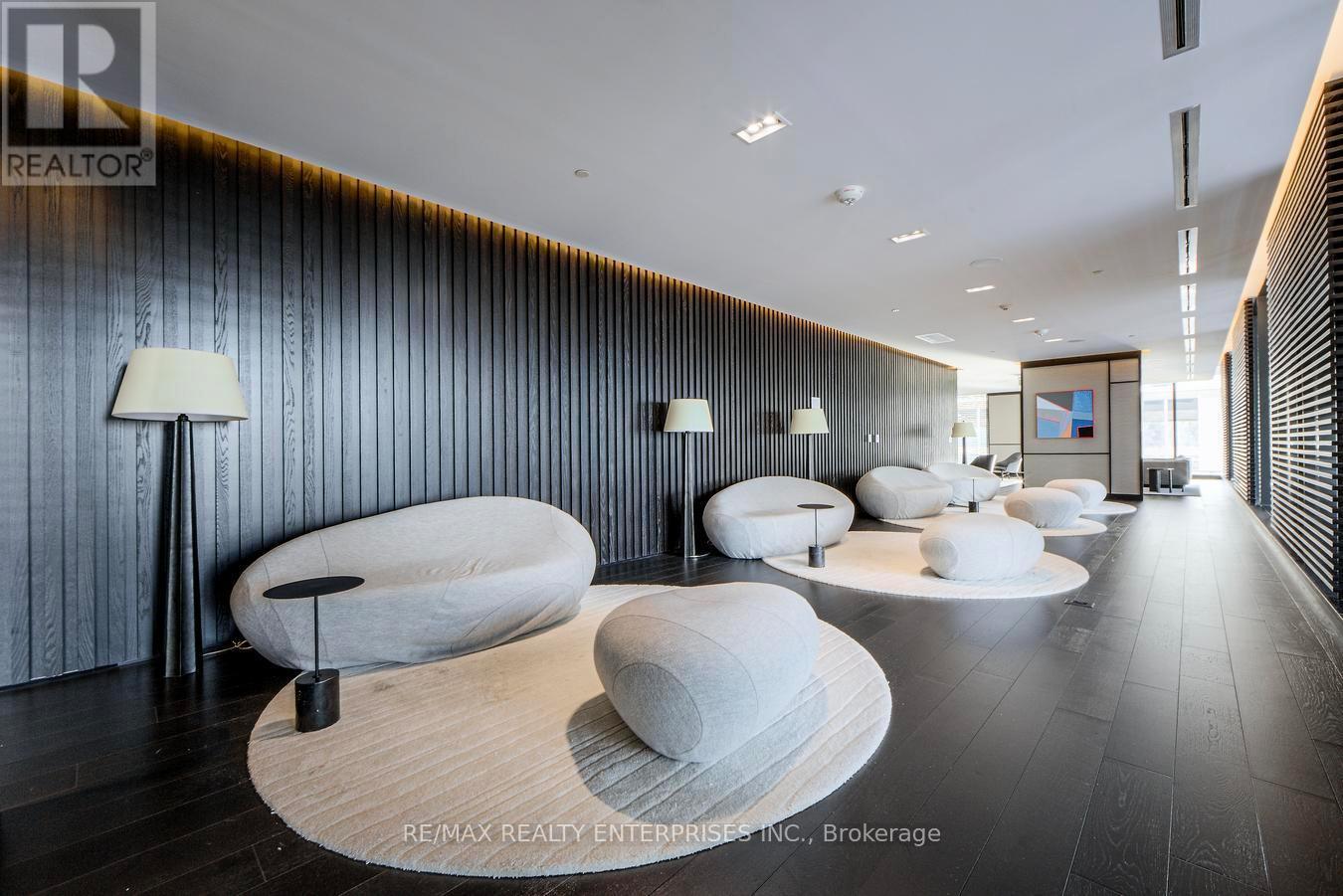 1401 - 501 Yonge Street, Toronto, ON - Indoor