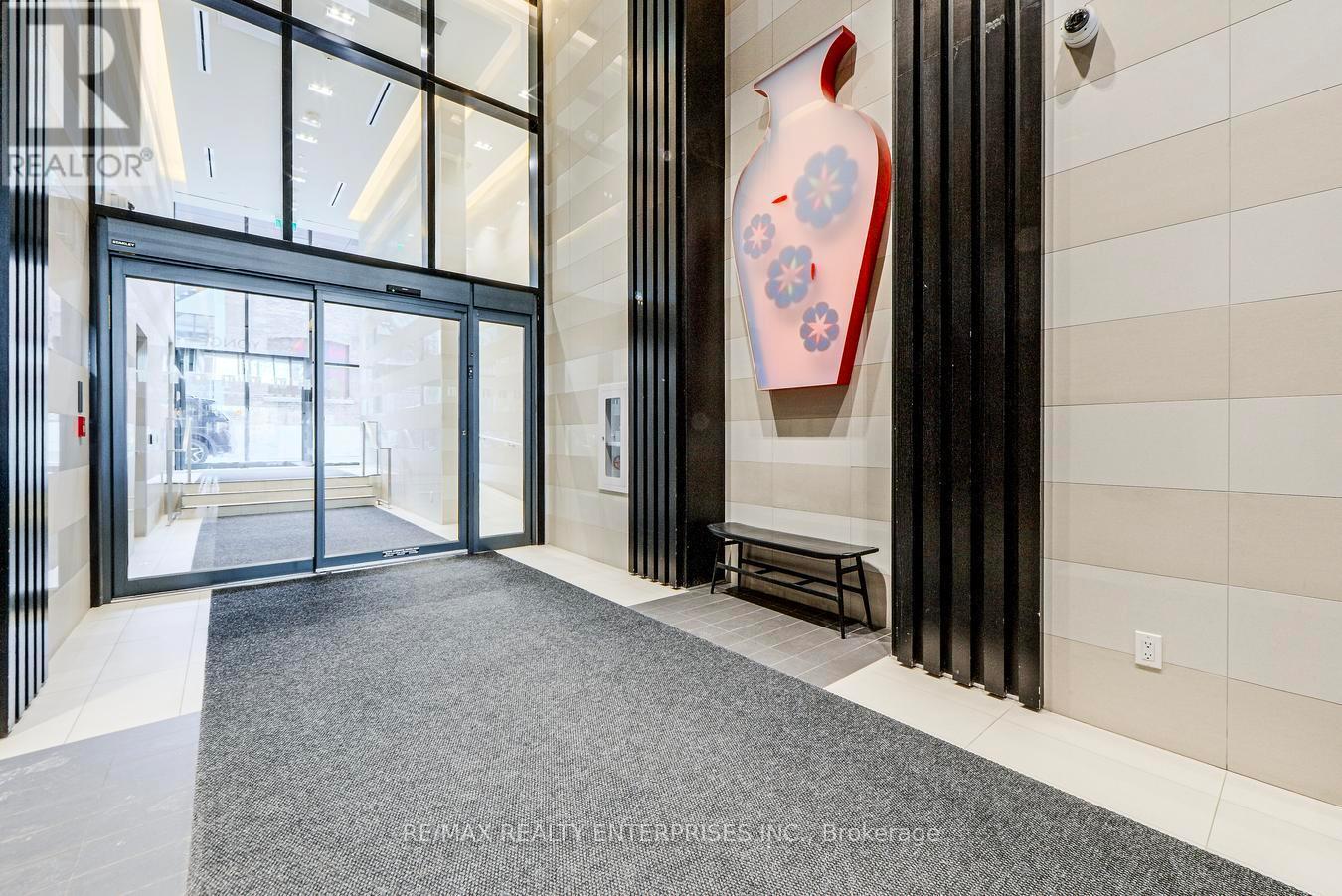 1401 - 501 Yonge Street, Toronto, ON - Indoor Photo Showing Other Room