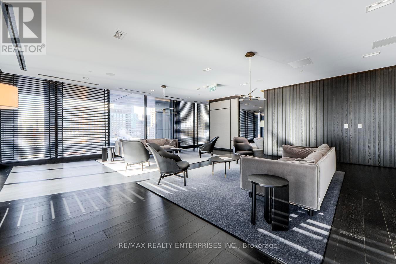 1401 - 501 Yonge Street, Toronto, ON - Indoor