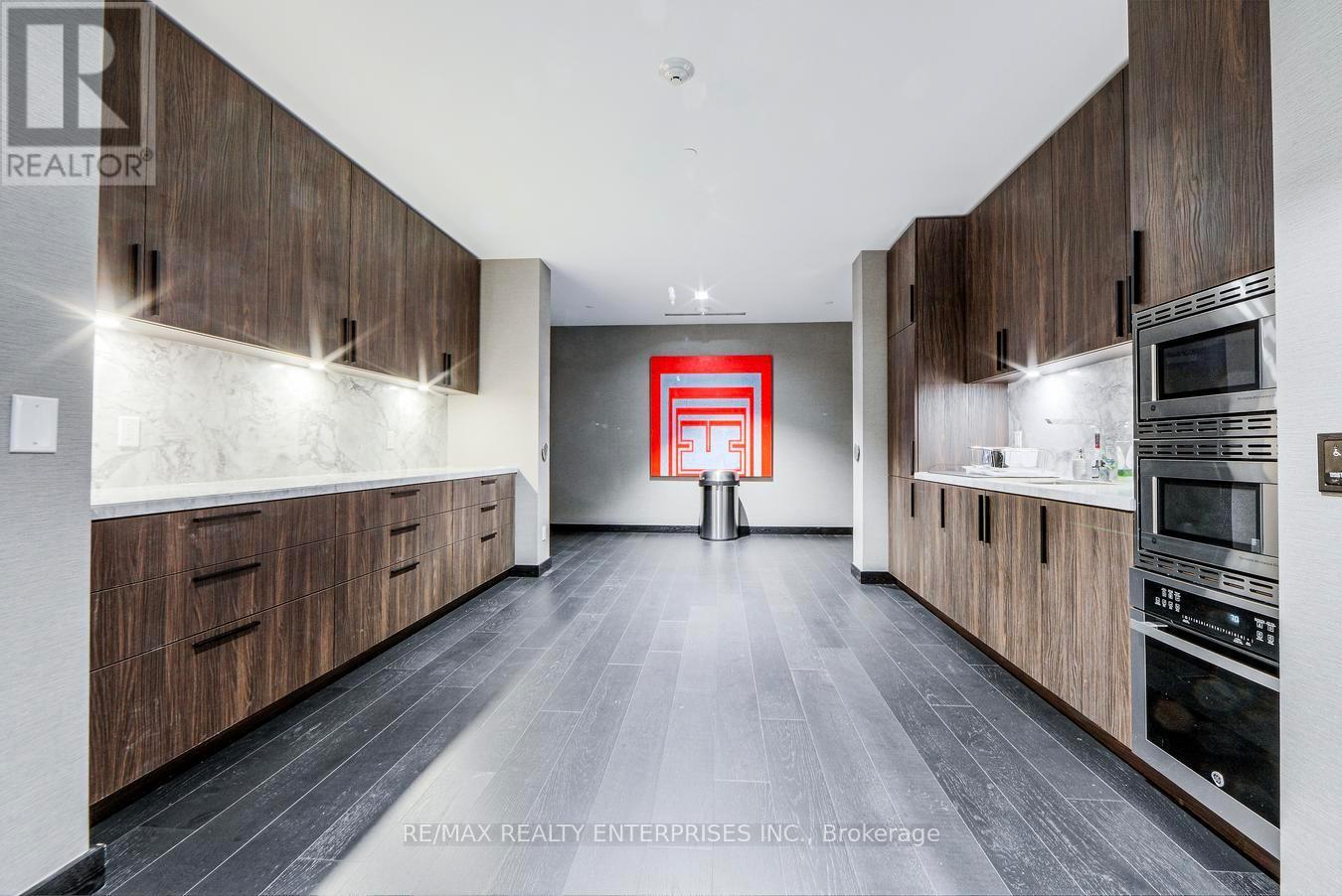 1401 - 501 Yonge Street, Toronto, ON - Indoor Photo Showing Kitchen