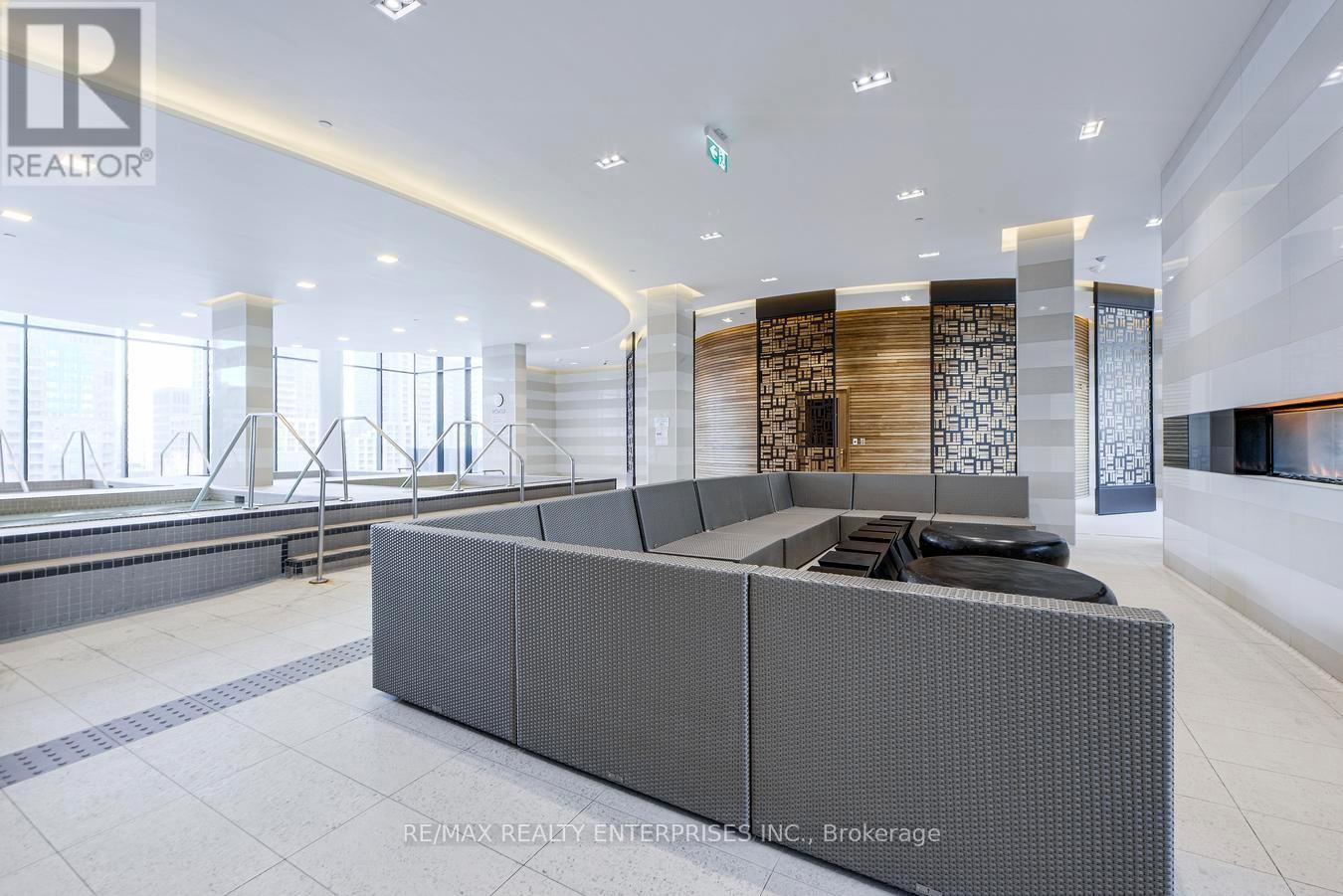 1401 - 501 Yonge Street, Toronto, ON - Indoor Photo Showing Other Room