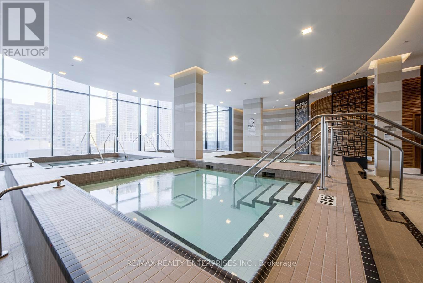 1401 - 501 Yonge Street, Toronto, ON - Indoor Photo Showing Other Room