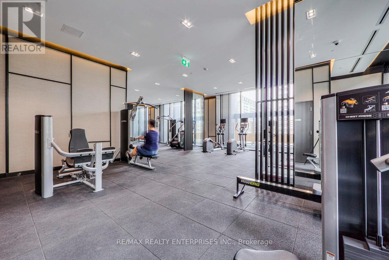 1401 - 501 Yonge Street, Toronto, ON - Indoor Photo Showing Gym Room