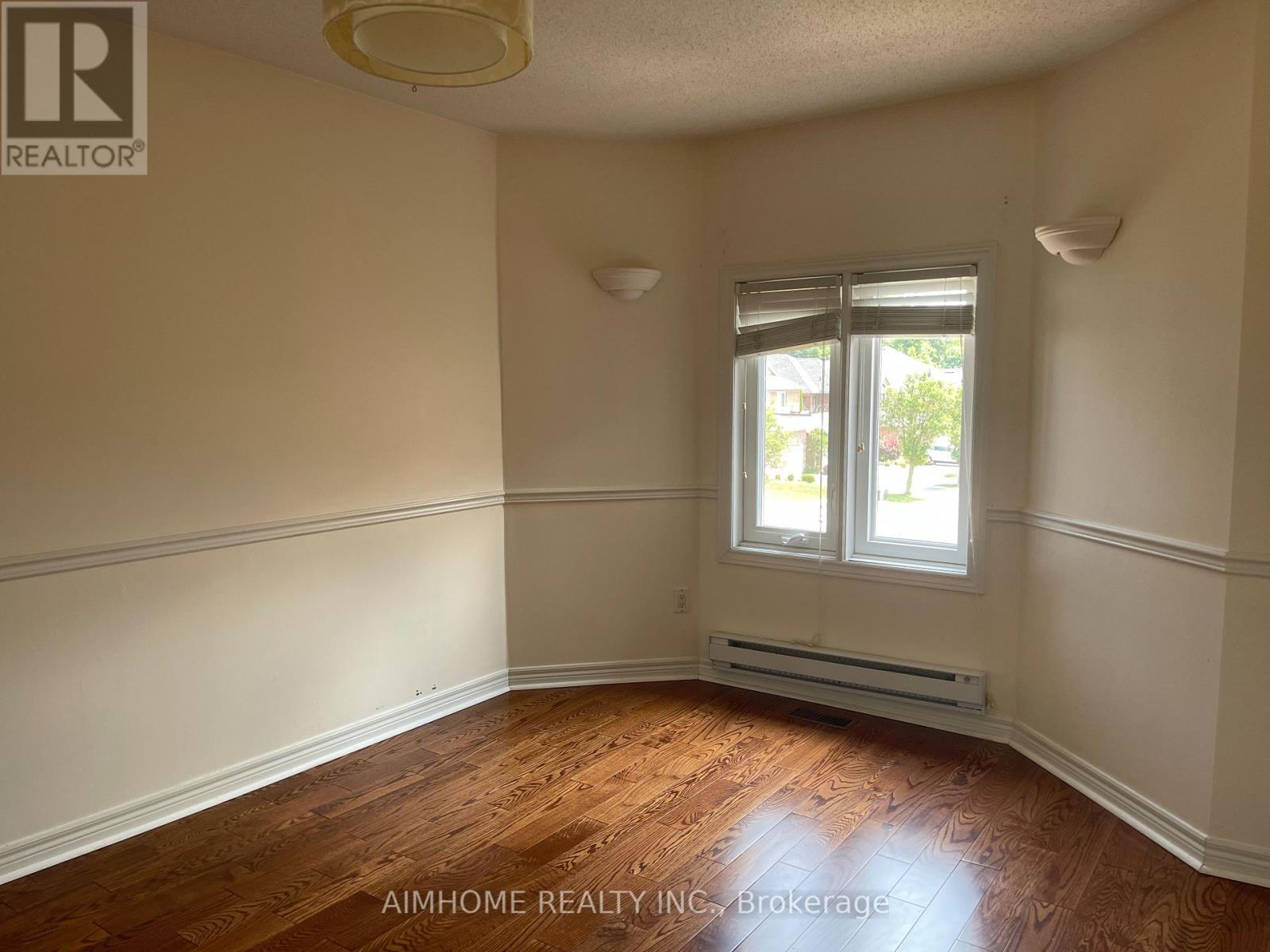 120 Sweet Water Crescent, Richmond Hill, ON - Indoor Photo Showing Other Room