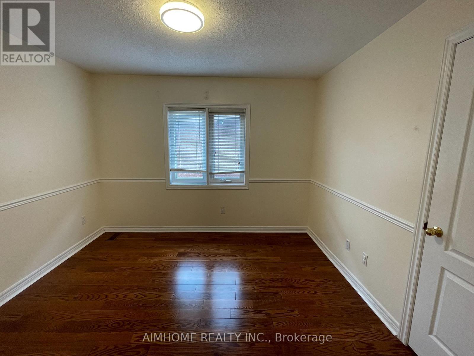 120 Sweet Water Crescent, Richmond Hill, ON - Indoor Photo Showing Other Room
