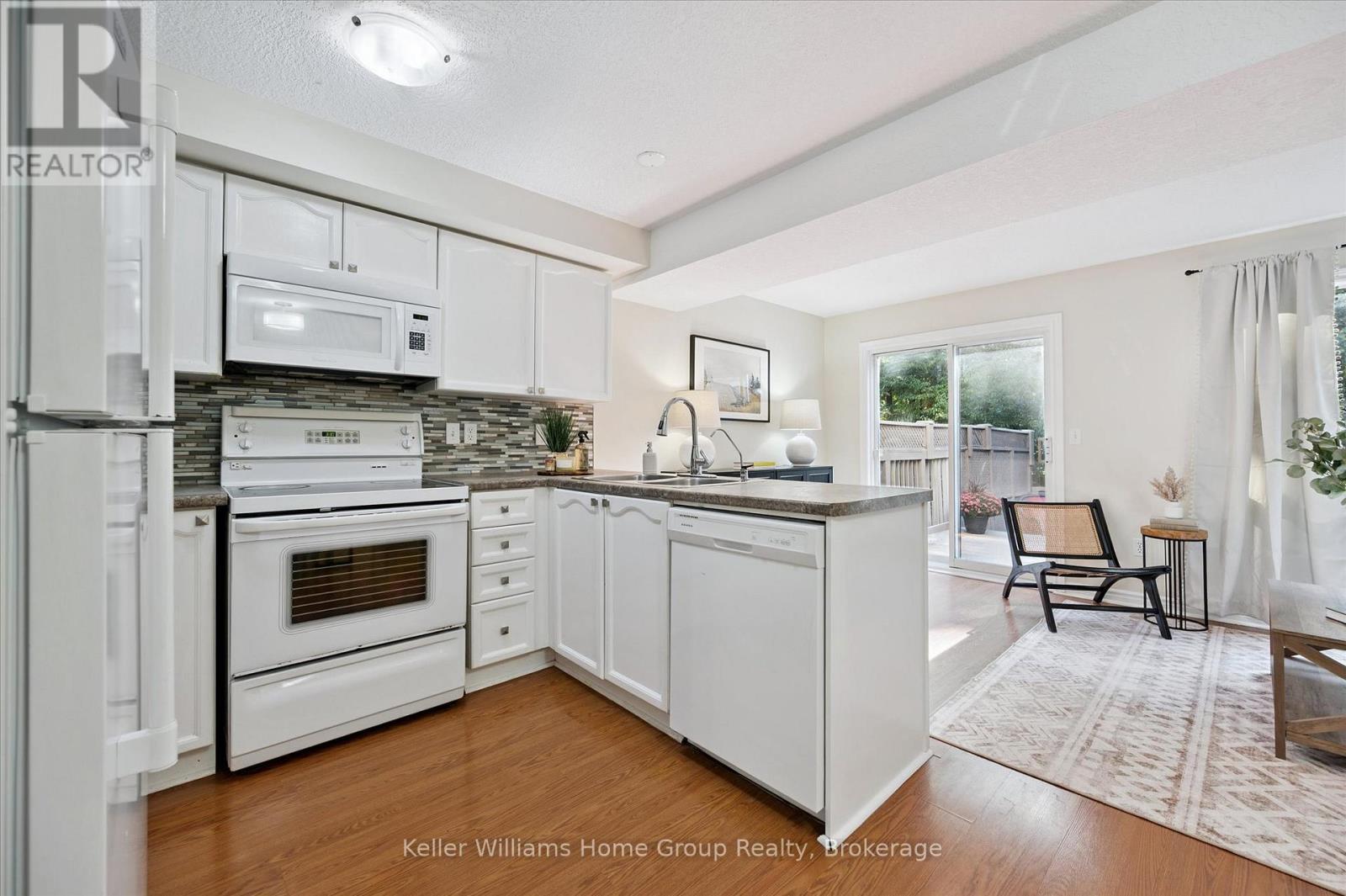 97 Rodgers Road, Guelph (Kortright West), ON - Indoor Photo Showing Kitchen