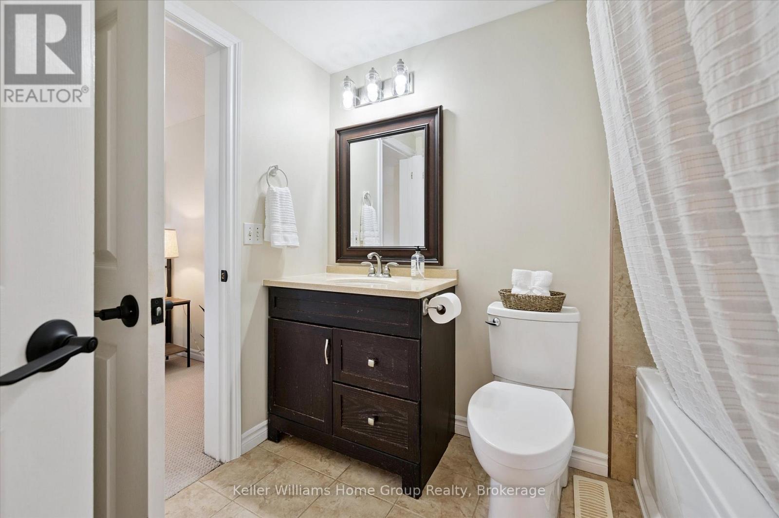 97 Rodgers Road, Guelph (Kortright West), ON - Indoor Photo Showing Bathroom