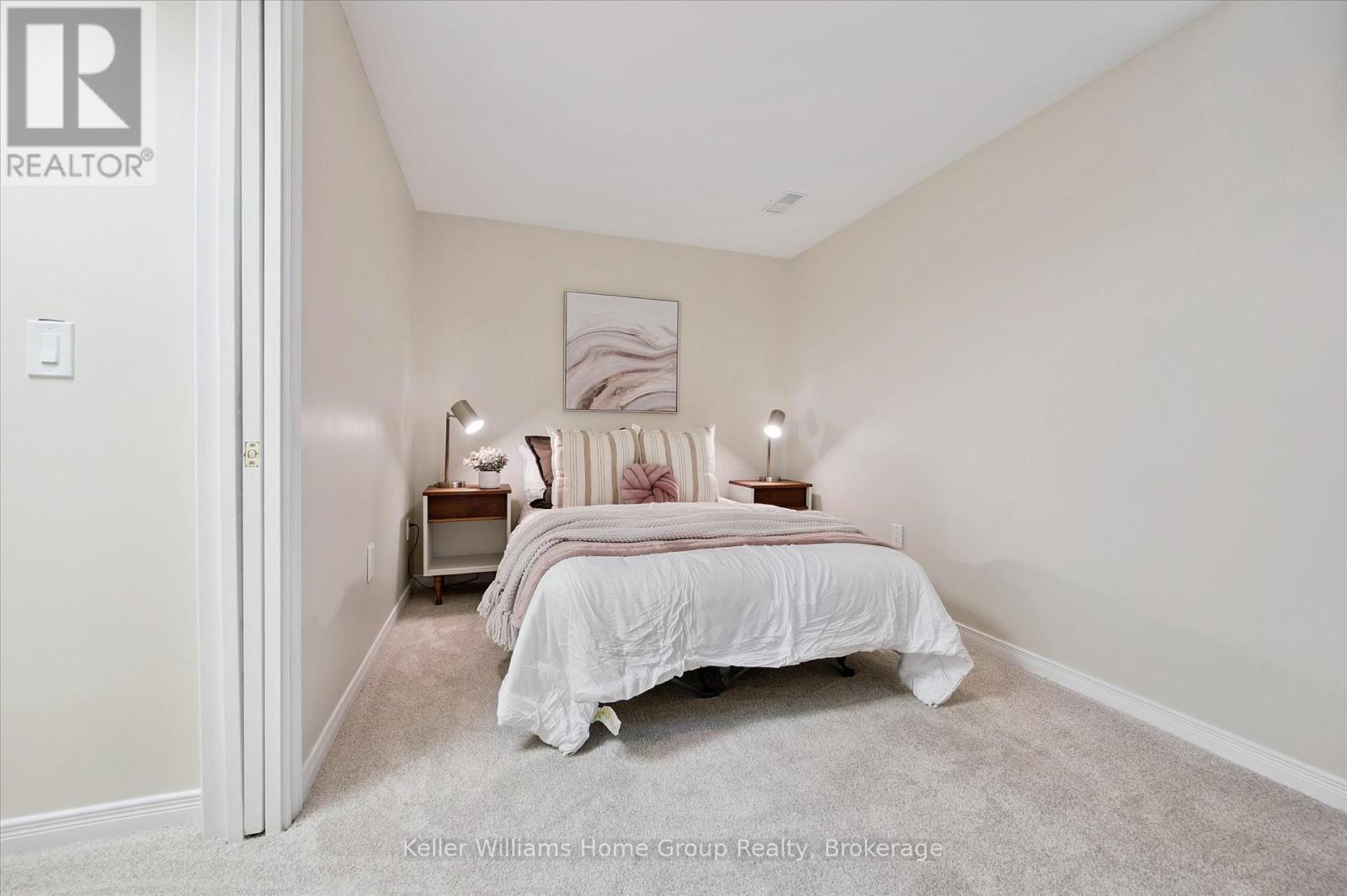 97 Rodgers Road, Guelph (Kortright West), ON - Indoor Photo Showing Bedroom