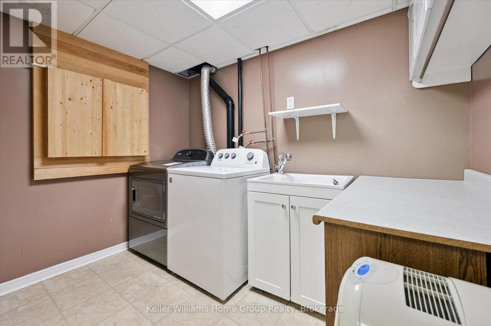 97 Rodgers Road, Guelph (Kortright West), ON - Indoor Photo Showing Laundry Room