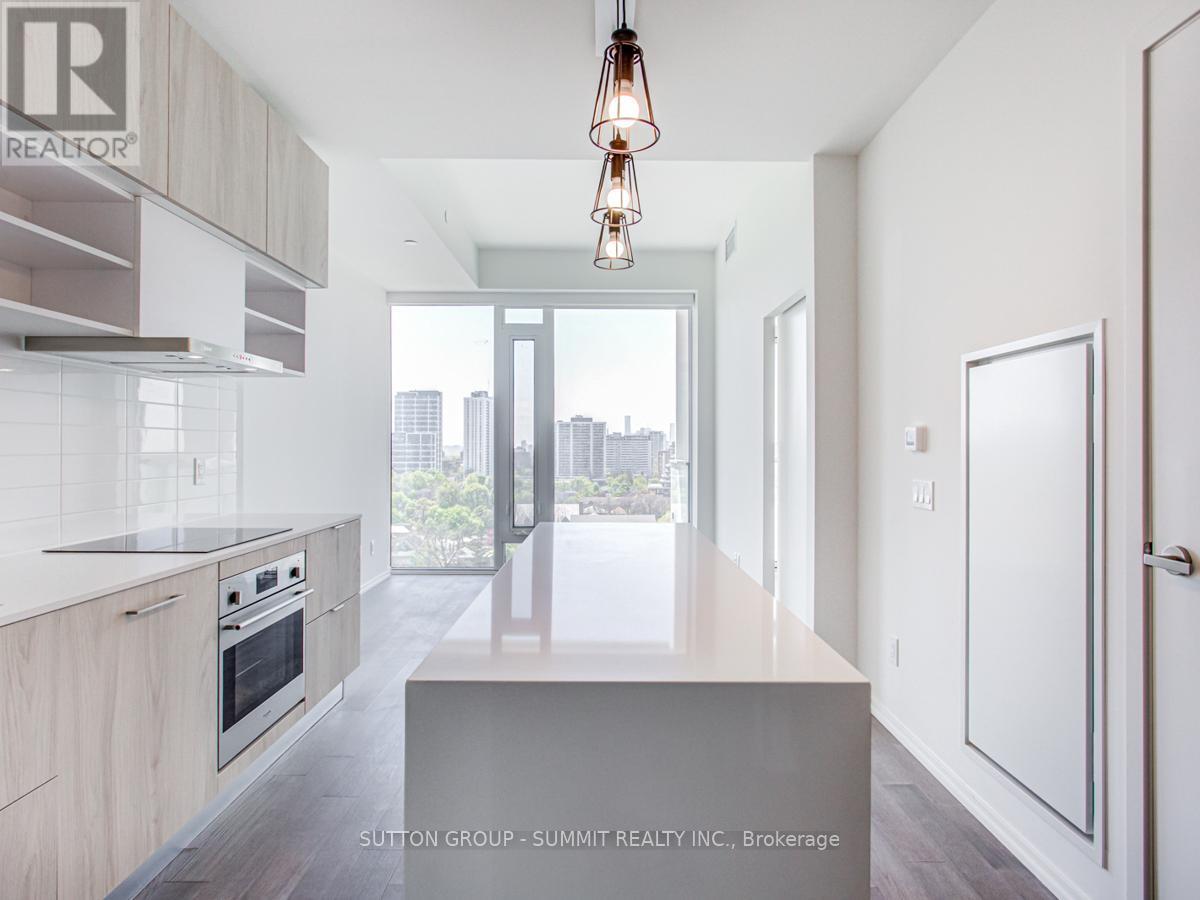 1525 - 8 Hillsdale Avenue E, Toronto, ON - Indoor Photo Showing Kitchen
