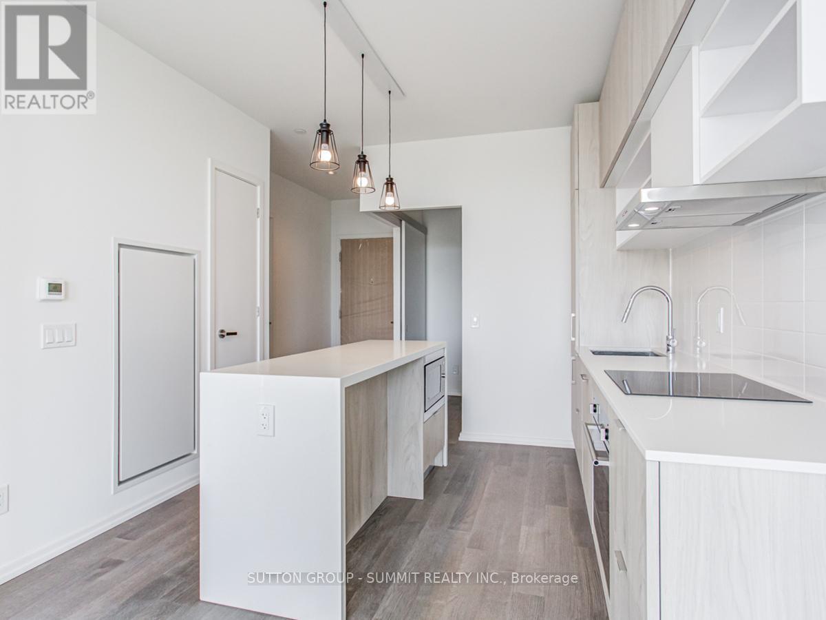 1525 - 8 Hillsdale Avenue E, Toronto, ON - Indoor Photo Showing Kitchen With Upgraded Kitchen