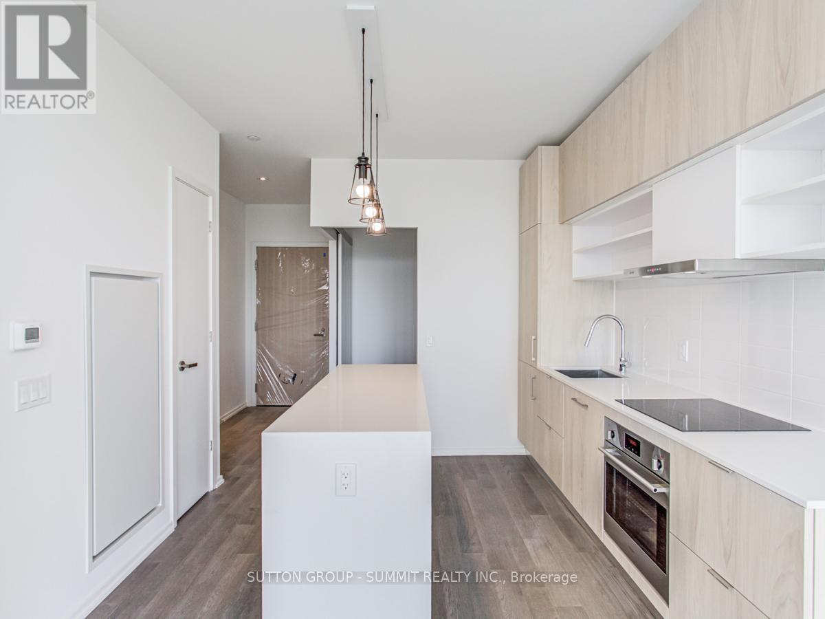 1525 - 8 Hillsdale Avenue E, Toronto, ON - Indoor Photo Showing Kitchen With Upgraded Kitchen