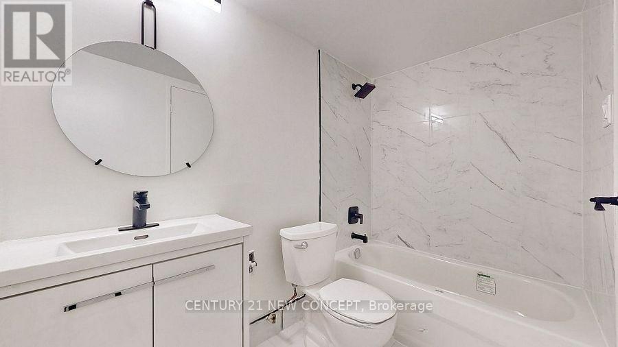 101 - 7451 Yonge Street, Markham, ON - Indoor Photo Showing Bathroom