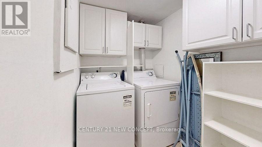 101 - 7451 Yonge Street, Markham, ON - Indoor Photo Showing Laundry Room