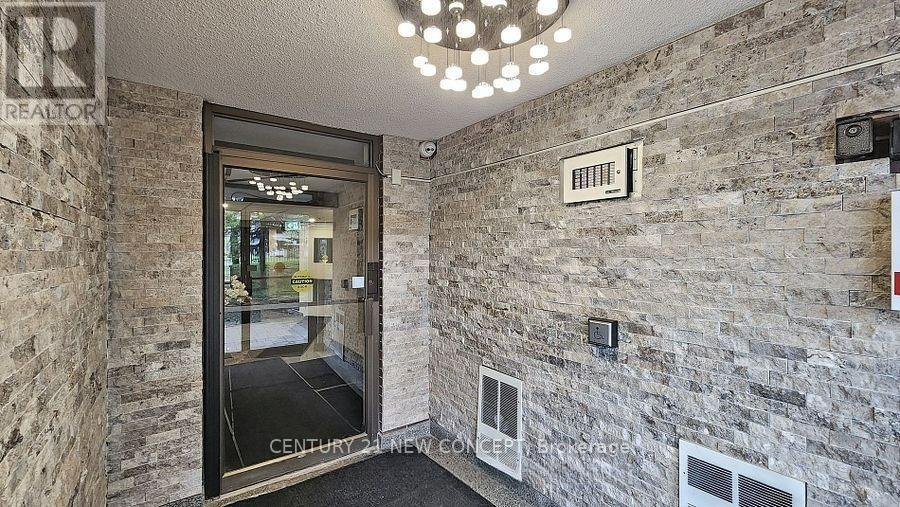 101 - 7451 Yonge Street, Markham, ON - Indoor Photo Showing Other Room