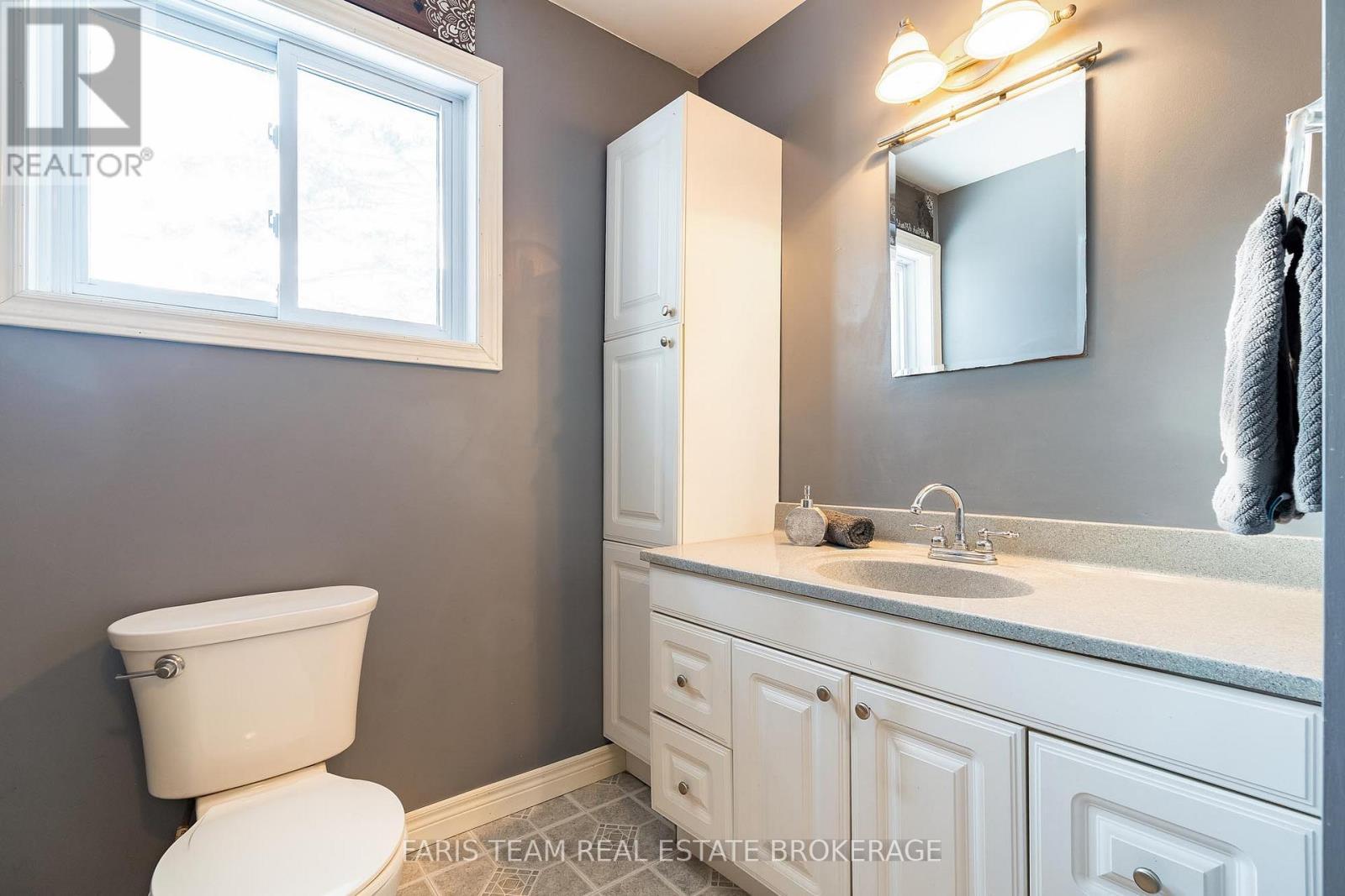 3400 Reservoir Road, Severn, ON - Indoor Photo Showing Bathroom