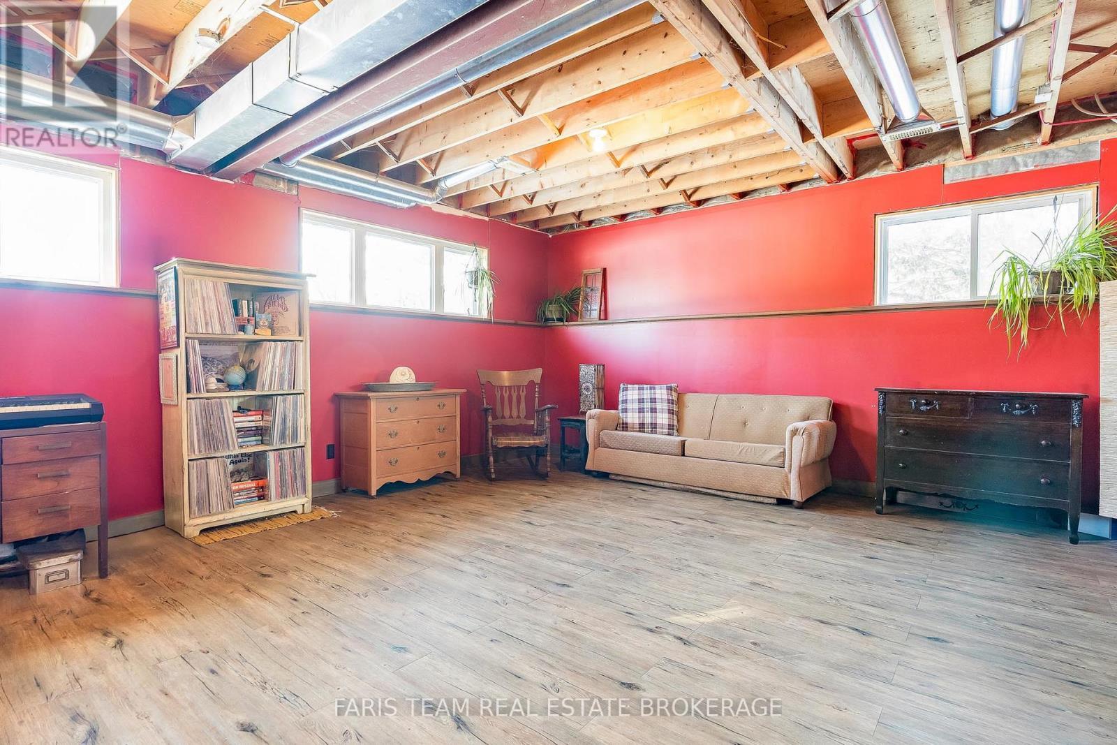 3400 Reservoir Road, Severn, ON - Indoor Photo Showing Bedroom