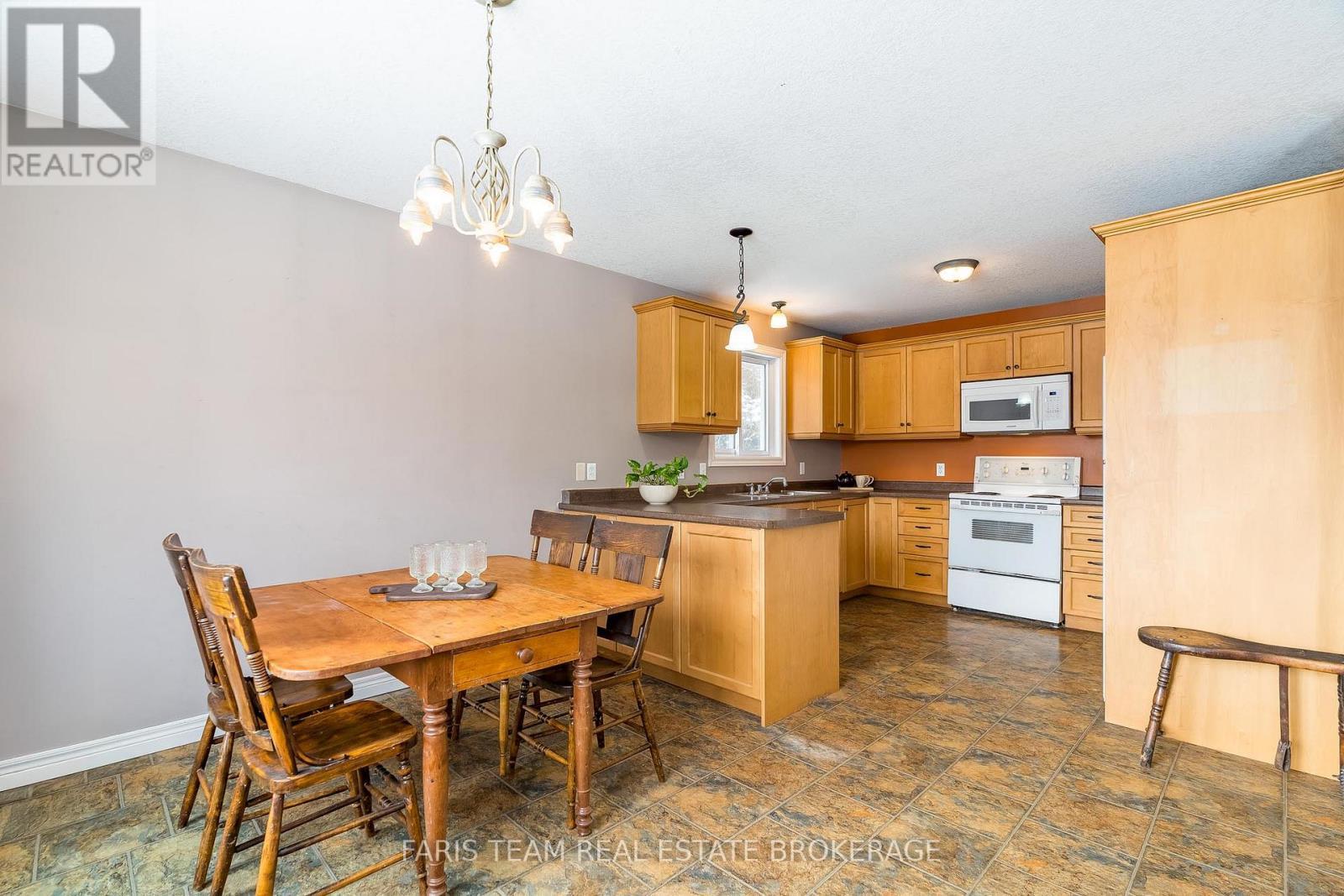 3400 Reservoir Road, Severn, ON - Indoor